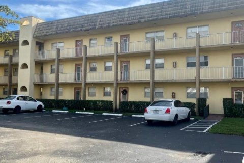 Condo in Sunrise, Florida, 2 bedrooms  № 1151711 - photo 23