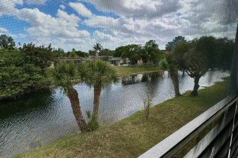 Condominio en venta en Sunrise, Florida, 2 dormitorios, 78.97 m2 № 1151711 - foto 3