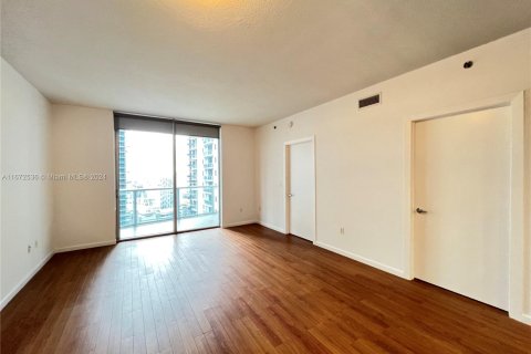 Condominio en alquiler en Miami, Florida, 1 dormitorio, 87.79 m2 № 1395005 - foto 6