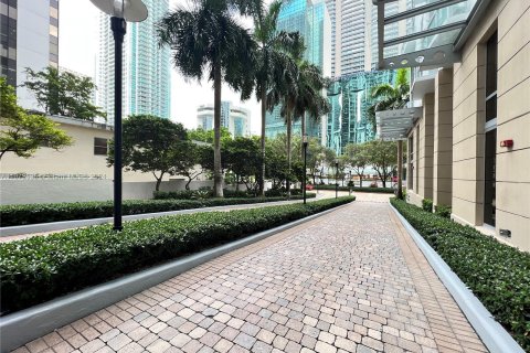 Condominio en alquiler en Miami, Florida, 1 dormitorio, 87.79 m2 № 1395005 - foto 17