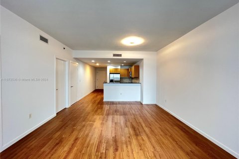 Condominio en alquiler en Miami, Florida, 1 dormitorio, 87.79 m2 № 1395005 - foto 8