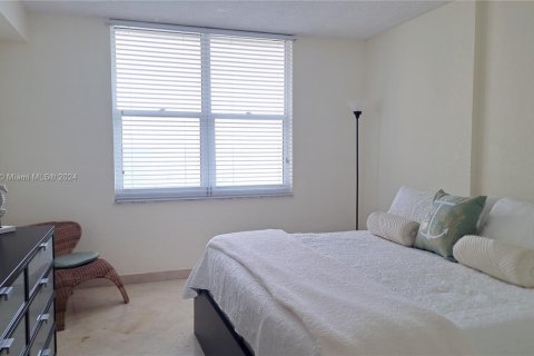 Condominio en alquiler en Hollywood, Florida, 1 dormitorio, 77.57 m2 № 1395007 - foto 12