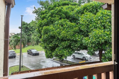 Townhouse in Miami, Florida 3 bedrooms, 143.07 sq.m. № 1395006 - photo 13