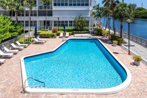 Condo in Fort Lauderdale, Florida, 1 bedroom  № 1189718 - photo 22