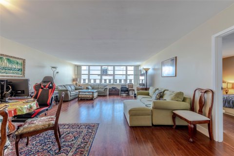 Condo in Fort Lauderdale, Florida, 1 bedroom  № 1189718 - photo 13