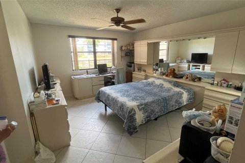 Condo in Tamarac, Florida, 2 bedrooms  № 1189758 - photo 6