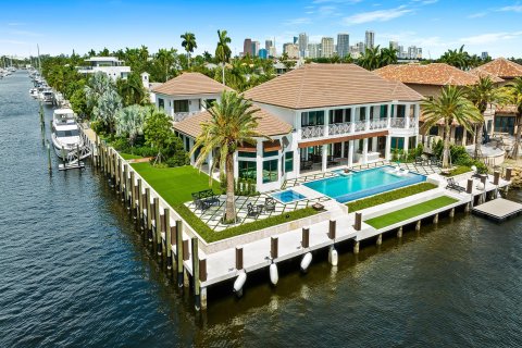Villa ou maison à vendre à Fort Lauderdale, Floride: 6 chambres, 670.85 m2 № 787042 - photo 2