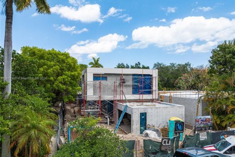 Casa en venta en Miami, Florida, 4 dormitorios, 450.95 m2 № 782423 - foto 6