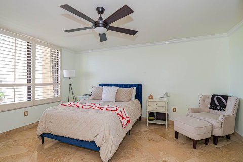 Condominio en venta en Hutchinson Island South, Florida, 3 dormitorios, 183.2 m2 № 1093638 - foto 19