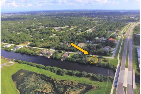 Terreno en venta en Port Charlotte, Florida № 946877 - foto 2