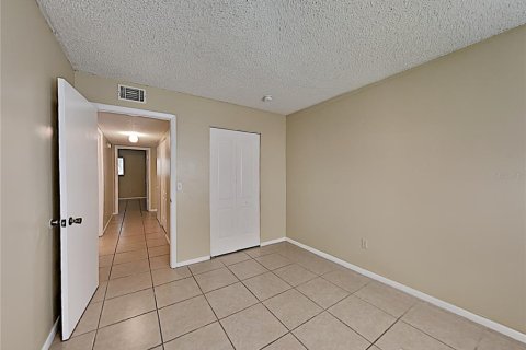 Apartment in Altamonte Springs, Florida 3 bedrooms, 111.48 sq.m. № 1395696 - photo 9