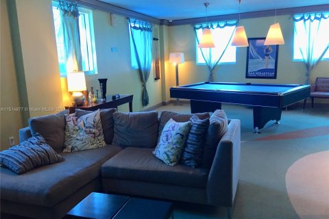 Condominio en venta en Surfside, Florida, 2 dormitorios, 93.09 m2 № 949731 - foto 30