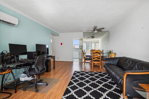 Condo in Fort Lauderdale, Florida, 1 bedroom  № 956948 - photo 19