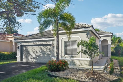 House in Weston, Florida 4 bedrooms, 169.55 sq.m. № 1333387 - photo 3