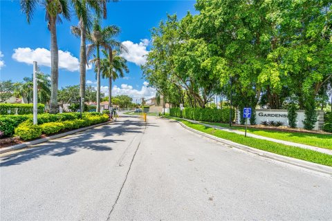 Villa ou maison à vendre à Miramar, Floride: 3 chambres, 209.4 m2 № 1281906 - photo 8