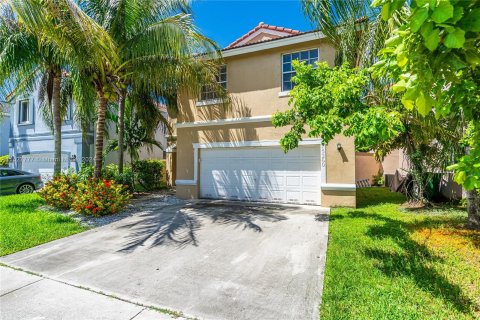 Villa ou maison à vendre à Miramar, Floride: 3 chambres, 209.4 m2 № 1281906 - photo 3