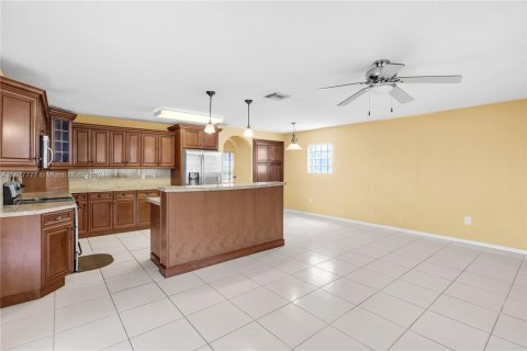 Villa ou maison à vendre à Miramar, Floride: 3 chambres, 209.4 m2 № 1281906 - photo 21