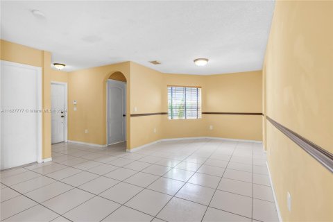 Casa en venta en Miramar, Florida, 3 dormitorios, 209.4 m2 № 1281906 - foto 13