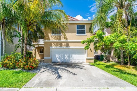 Villa ou maison à vendre à Miramar, Floride: 3 chambres, 209.4 m2 № 1281906 - photo 1