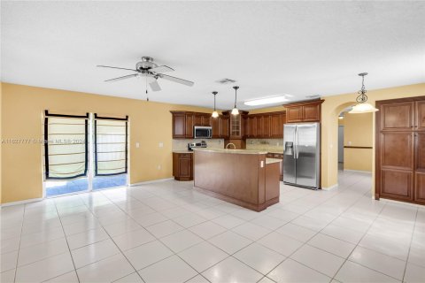 Villa ou maison à vendre à Miramar, Floride: 3 chambres, 209.4 m2 № 1281906 - photo 20