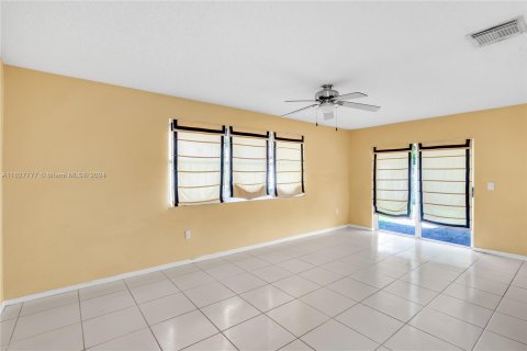 Villa ou maison à vendre à Miramar, Floride: 3 chambres, 209.4 m2 № 1281906 - photo 19