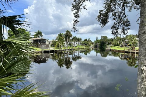 Land in Stuart, Florida № 860506 - photo 7