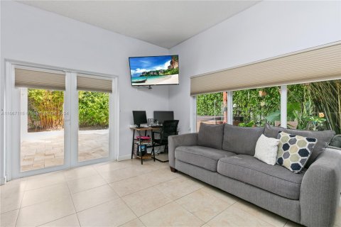 Casa en venta en Miramar, Florida, 3 dormitorios, 186.27 m2 № 1387850 - foto 21