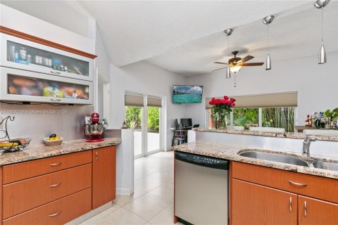 Casa en venta en Miramar, Florida, 3 dormitorios, 186.27 m2 № 1387850 - foto 16