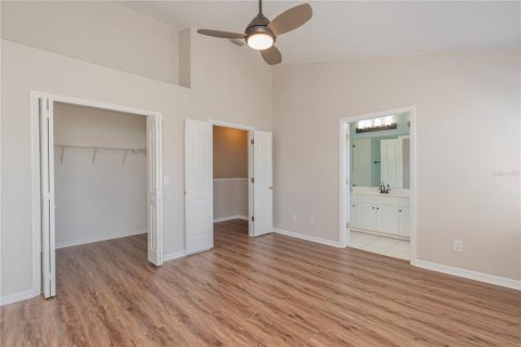 Townhouse in Tampa, Florida 3 bedrooms, 169.83 sq.m. № 1370302 - photo 18