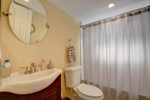 Condo in Delray Beach, Florida, 2 bedrooms  № 1151972 - photo 13