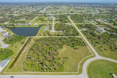 Terreno en venta en Rotonda, Florida № 1285189 - foto 10