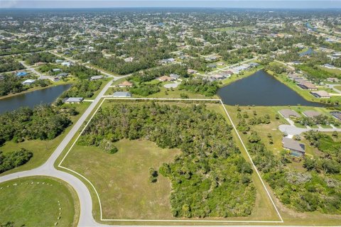 Terreno en venta en Rotonda, Florida № 1285189 - foto 6