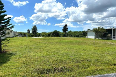 Terreno en venta en North Port, Florida № 1378203 - foto 1