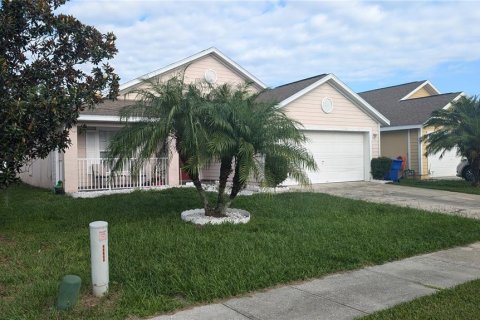 Villa ou maison à vendre à Kissimmee, Floride: 4 chambres, 160.63 m2 № 1325021 - photo 2