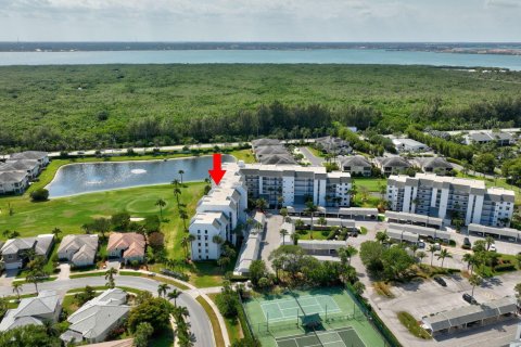 Condo in Hutchinson Island South, Florida, 2 bedrooms  № 1134939 - photo 12