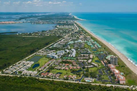 Copropriété à vendre à Hutchinson Island South, Floride: 2 chambres, 121.14 m2 № 1134939 - photo 1