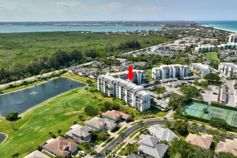 Condo in Hutchinson Island South, Florida, 2 bedrooms  № 1134939 - photo 11