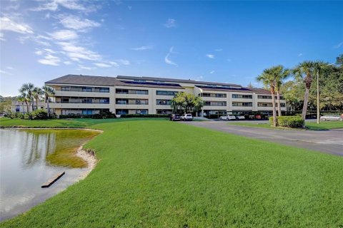 Condo in Tampa, Florida, 2 bedrooms  № 1435713 - photo 1