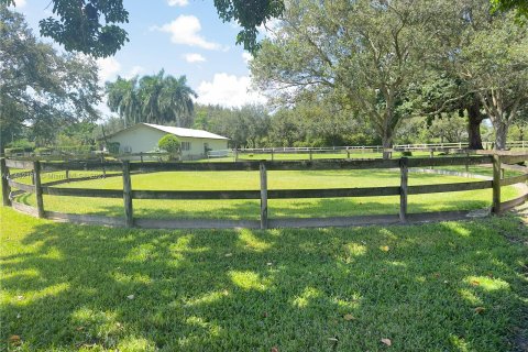 Villa ou maison à vendre à Southwest Ranches, Floride: 7 chambres, 549.98 m2 № 924343 - photo 8