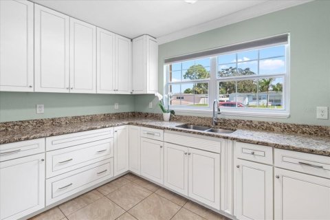 Casa en venta en Tampa, Florida, 3 dormitorios, 169.55 m2 № 1392207 - foto 11