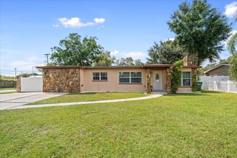 Casa en venta en Tampa, Florida, 3 dormitorios, 169.55 m2 № 1392207 - foto 2