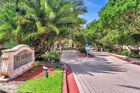 Condo in Miramar, Florida, 1 bedroom  № 1328351 - photo 2