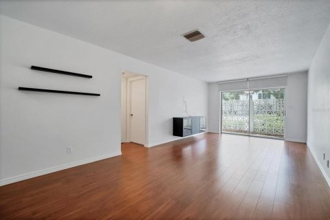 Copropriété à vendre à Tampa, Floride: 1 chambre, 61.97 m2 № 1349377 - photo 7