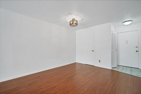 Copropriété à vendre à Tampa, Floride: 1 chambre, 61.97 m2 № 1349377 - photo 11