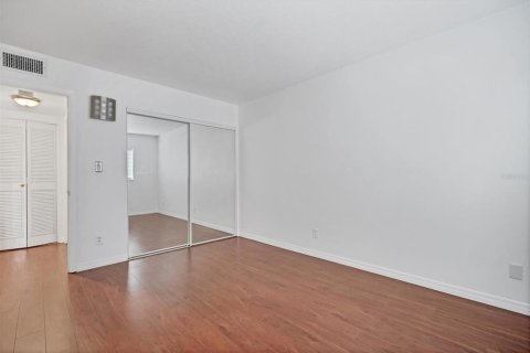 Condo in Tampa, Florida, 1 bedroom  № 1349377 - photo 16