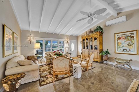 Villa ou maison à vendre à Lighthouse Point, Floride: 2 chambres, 180.04 m2 № 783818 - photo 7