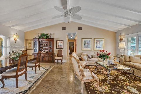Villa ou maison à vendre à Lighthouse Point, Floride: 2 chambres, 180.04 m2 № 783818 - photo 9