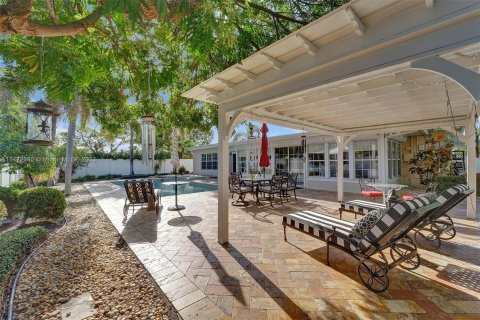 Villa ou maison à vendre à Lighthouse Point, Floride: 2 chambres, 180.04 m2 № 783818 - photo 3
