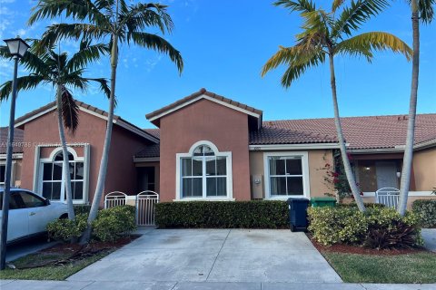 Touwnhouse à louer à Homestead, Floride: 3 chambres, 112.97 m2 № 1351691 - photo 1