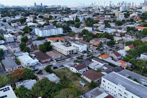 Terreno en venta en Miami, Florida № 1351738 - foto 5